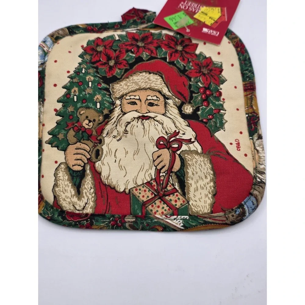 B&D St. Nicholas Christmas Tree Pot Holder